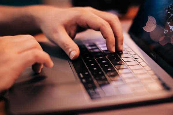 Vale a Pena Fazer um Conteúdo Pago para Conquistar um Público Específico?